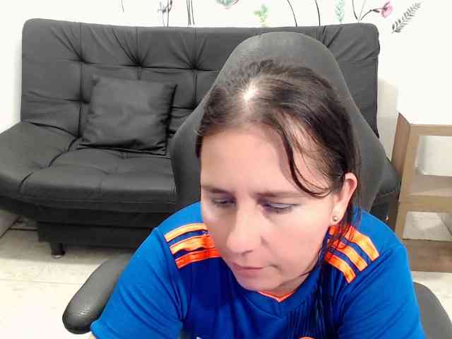 victoria-jones webcam