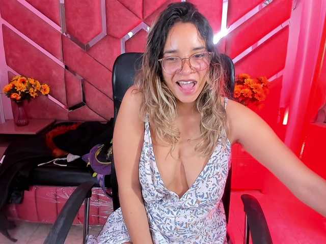 OliviaFox live cam on BongaCams
