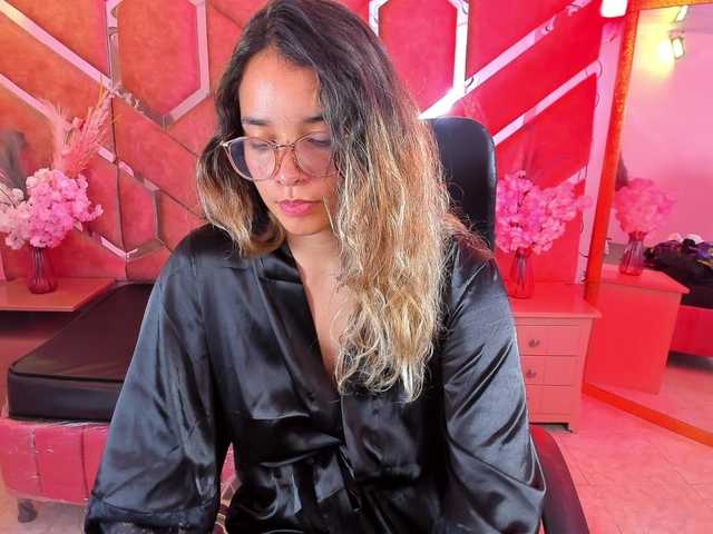 OliviaFox live cam on BongaCams