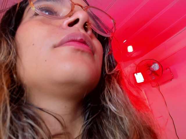 OliviaFox live cam on BongaCams