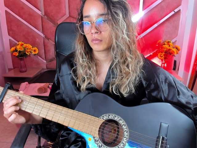 OliviaFox live cam on BongaCams