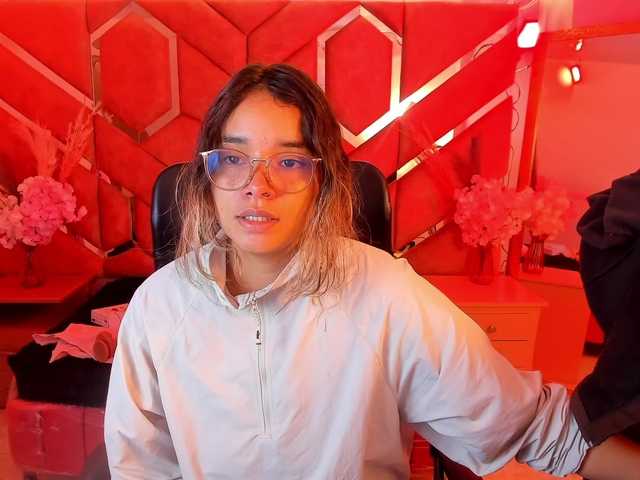 OliviaFox live cam on BongaCams