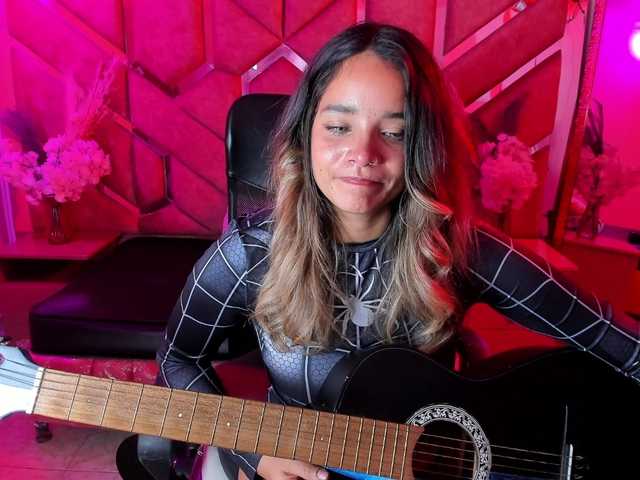 OliviaFox live cam on BongaCams