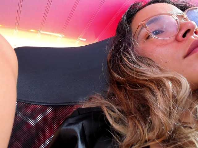 OliviaFox live cam on BongaCams