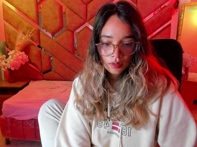 OliviaFox live cam on BongaCams