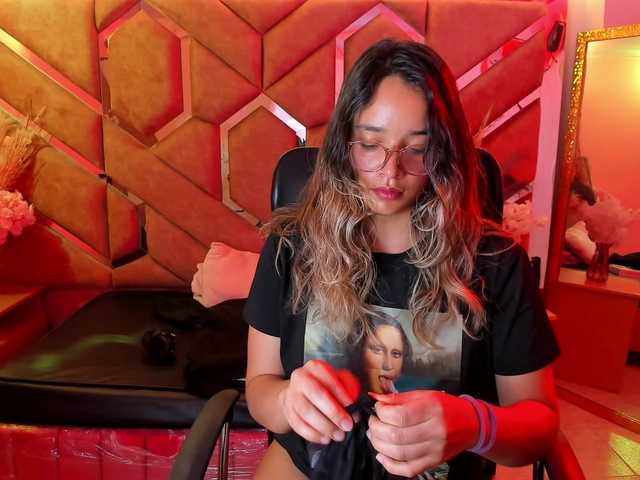 OliviaFox live cam on BongaCams