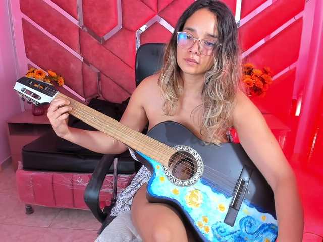 OliviaFox live cam on BongaCams