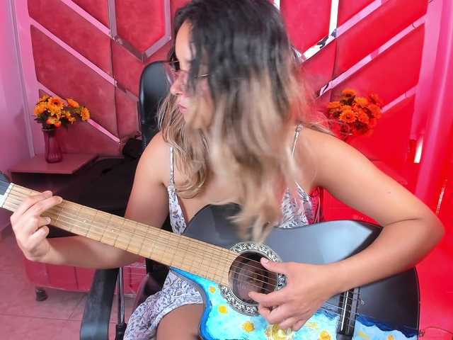 OliviaFox live cam on BongaCams