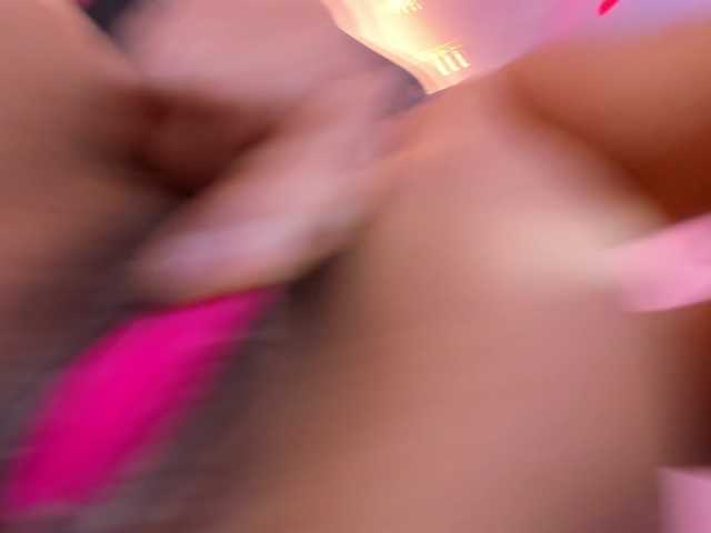 OliviaFox live cam on BongaCams
