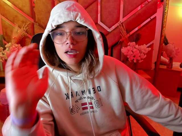 OliviaFox live cam on BongaCams