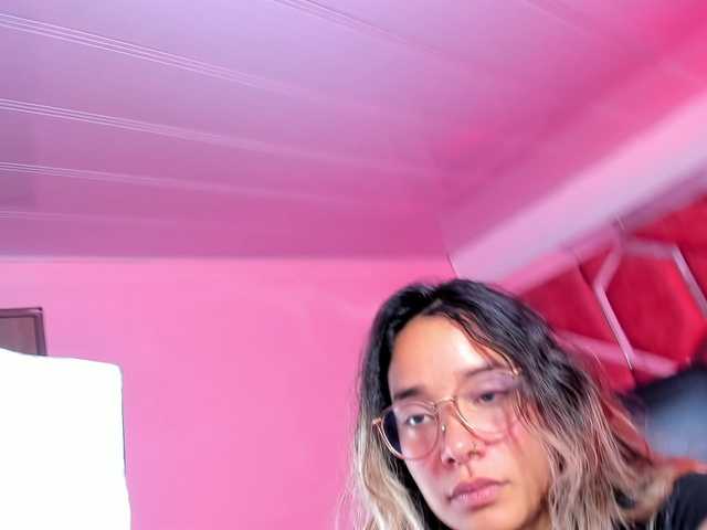 OliviaFox live cam on BongaCams