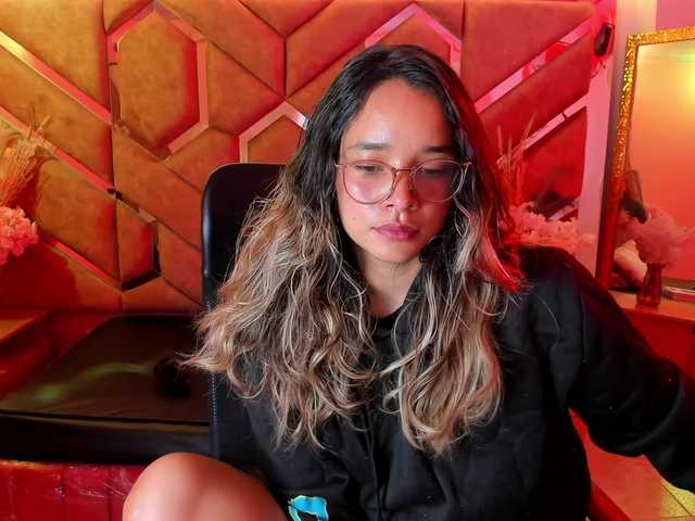 OliviaFox live cam on BongaCams