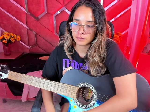 OliviaFox live cam on BongaCams