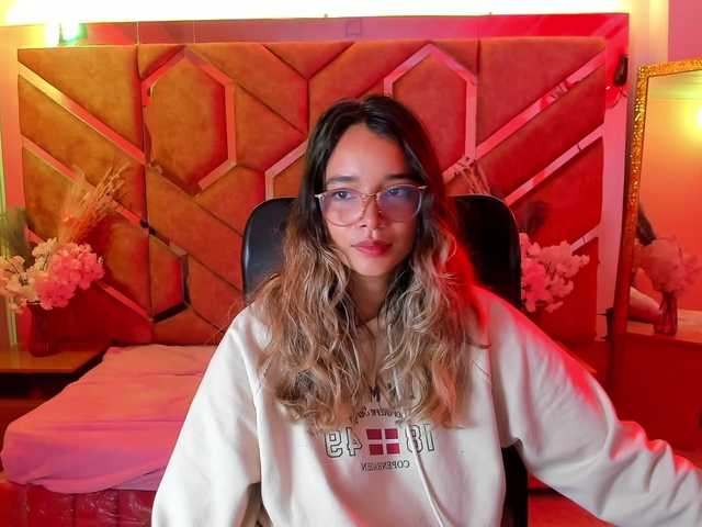 OliviaFox live cam on BongaCams