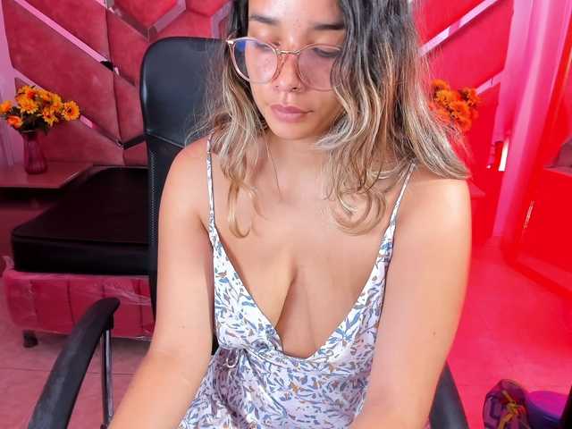 OliviaFox live cam on BongaCams