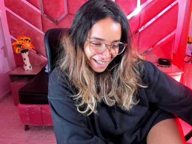 OliviaFox webcam