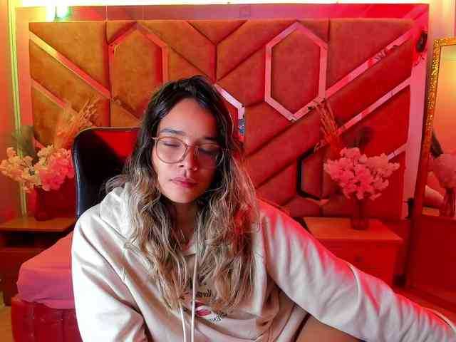 OliviaFox webcam