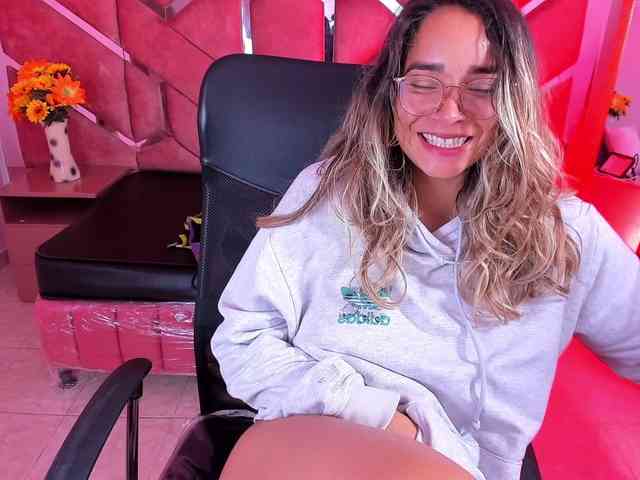 Modella: OliviaFox