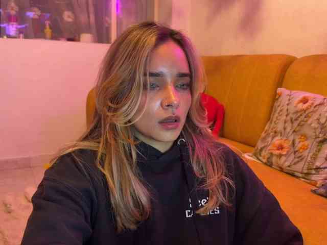 Modella: OliviaFox