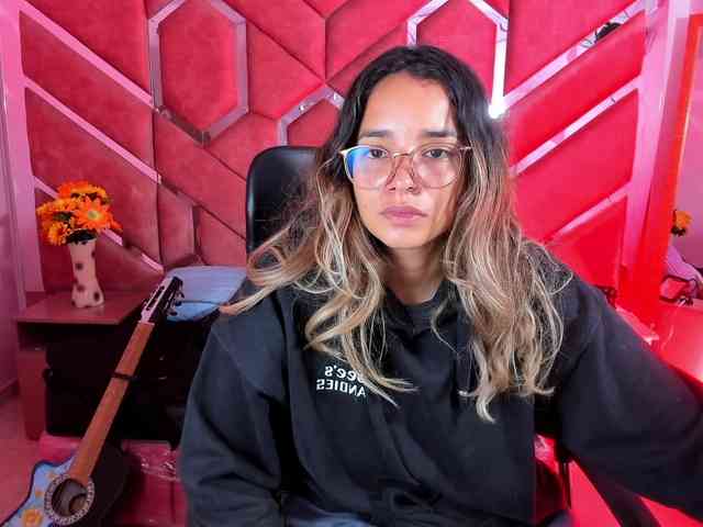 OliviaFox webcam