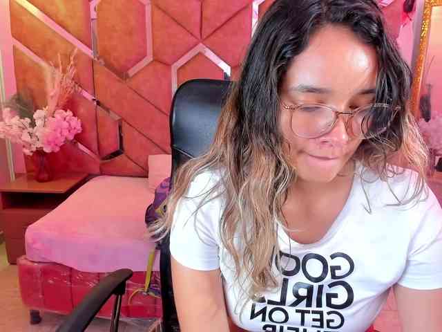 OliviaFox webcam