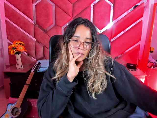 OliviaFox webcam