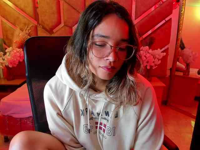 OliviaFox OliviaFox