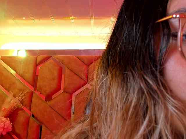 OliviaFox webcam