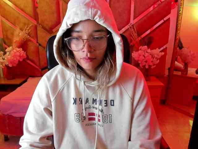 OliviaFox webcam
