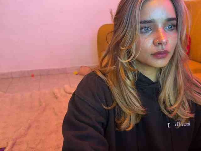 Modella: OliviaFox