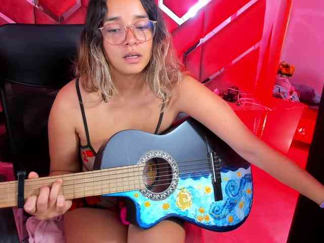 OliviaFox webcam