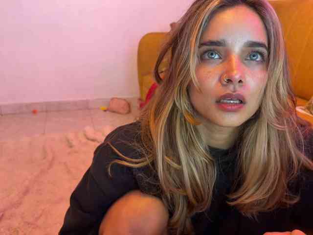 Modella: OliviaFox