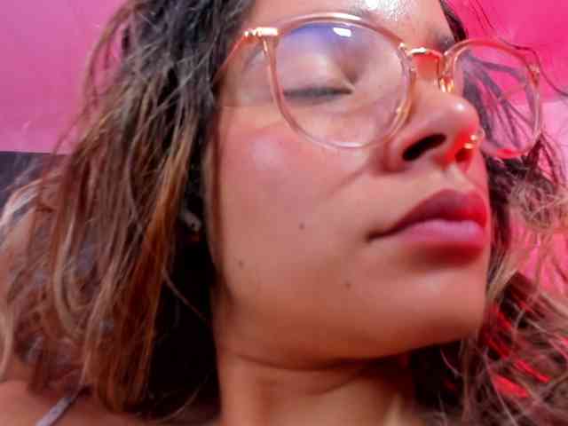 OliviaFox webcam