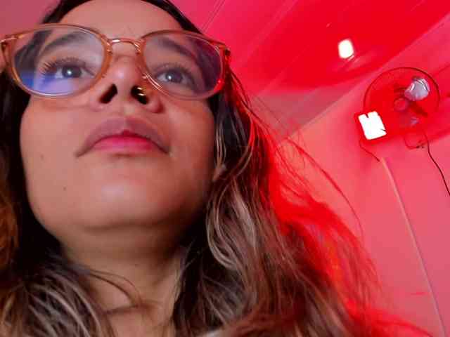 OliviaFox OliviaFox