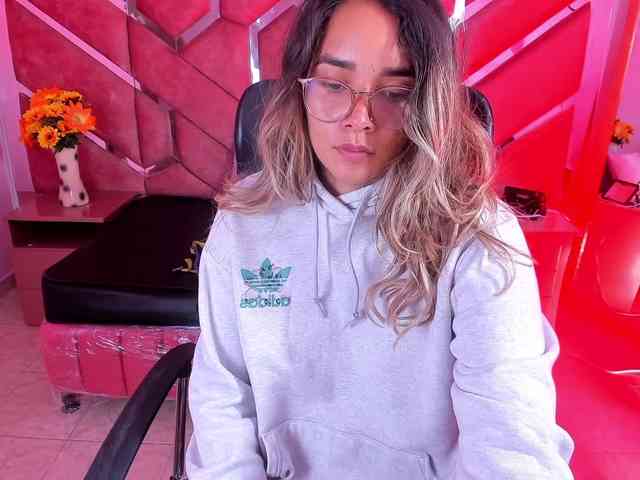 OliviaFox webcam