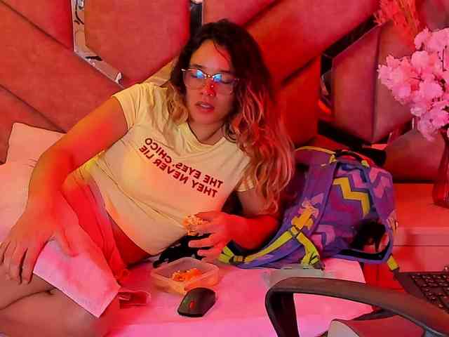 OliviaFox OliviaFox