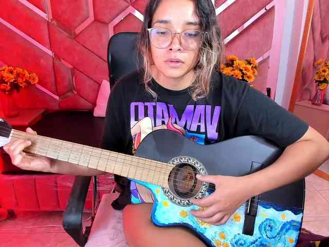 OliviaFox OliviaFox