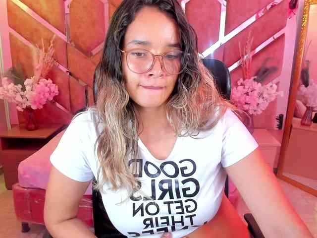 OliviaFox webcam
