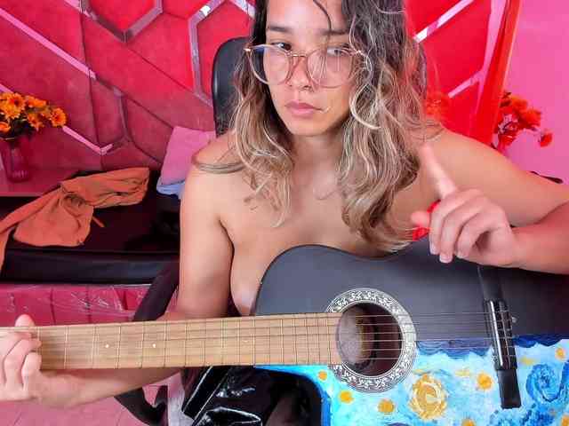 OliviaFox webcam