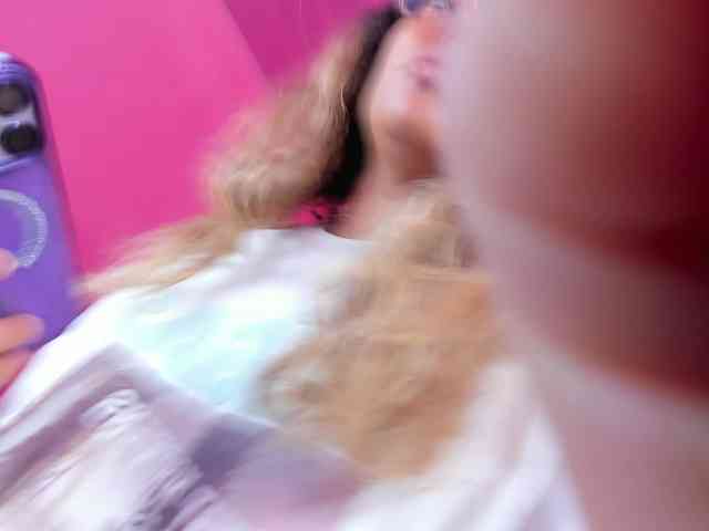 Modella: OliviaFox