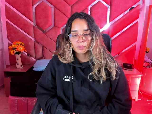 OliviaFox webcam