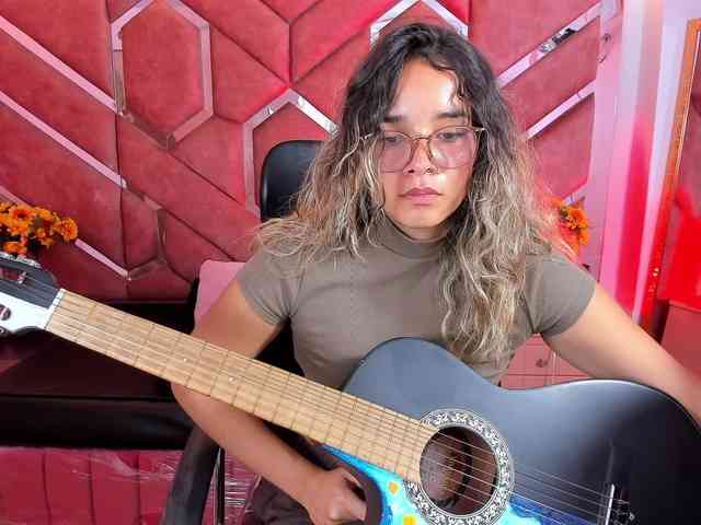 OliviaFox webcam