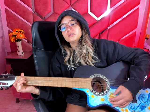 OliviaFox webcam