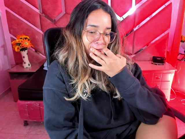 OliviaFox webcam