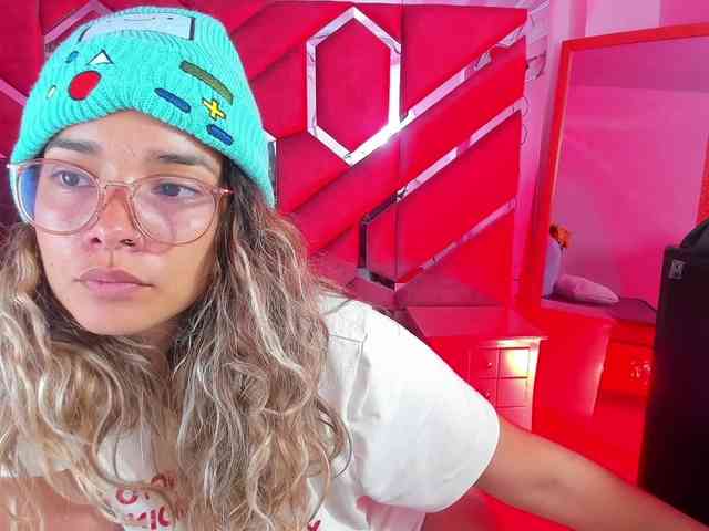 OliviaFox webcam