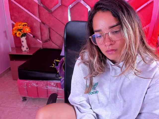 Modella: OliviaFox