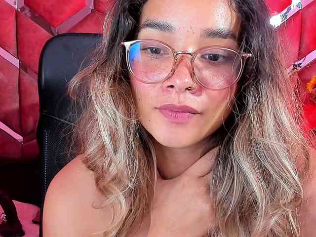 OliviaFox webcam