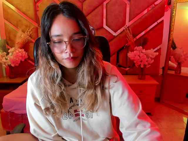 OliviaFox OliviaFox