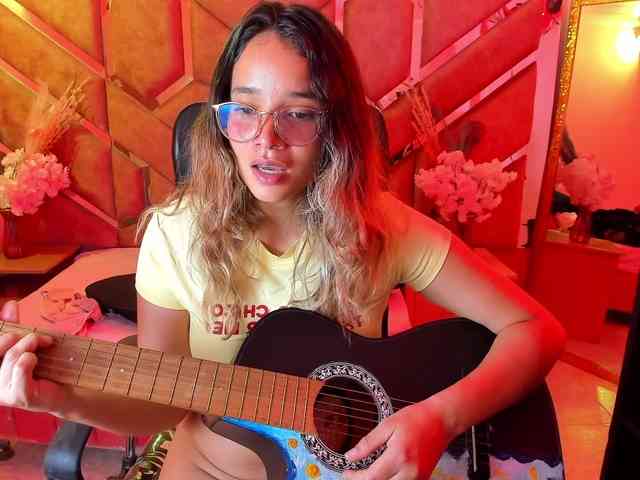 OliviaFox webcam