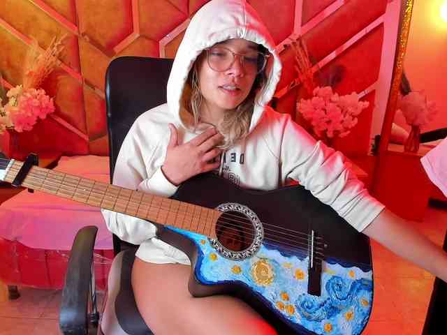 OliviaFox OliviaFox